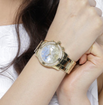 Guess Ladies Watch Analogue Gold W0774L2